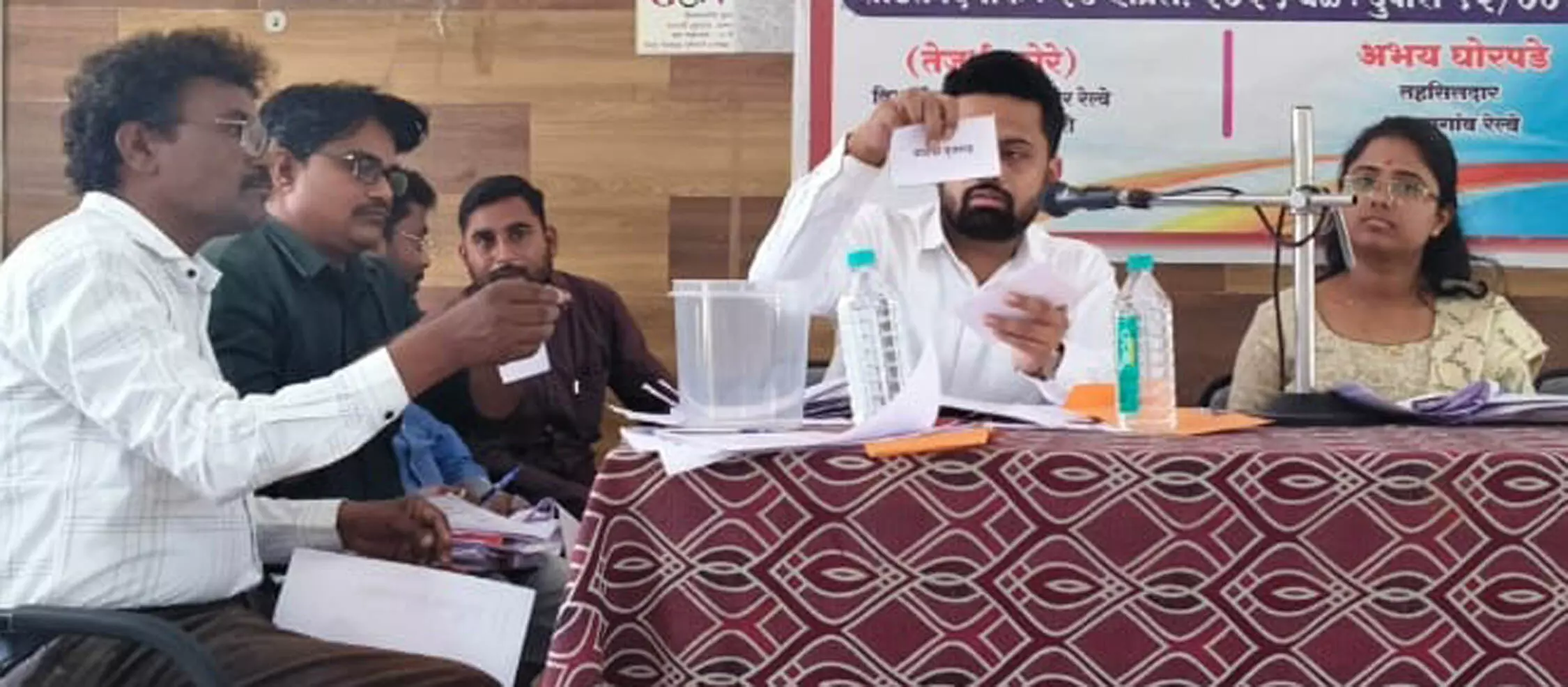 ग्राम पंचायतों का आरक्षण घोषित , धामणगांव, वरुड़ व नांदगांव तहसीलों में महिला राज ग्राम पंचायतों का आरक्षण घोषित , धामणगांव, वरुड़ व नांदगांव तहसीलों में महिला राज