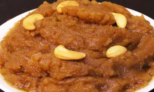 गुरु पूर्णिमा के खास अवसर पर बनाएं आटे का हलवा, आपके गुरु भी खाकर हो जाएंगे खुश