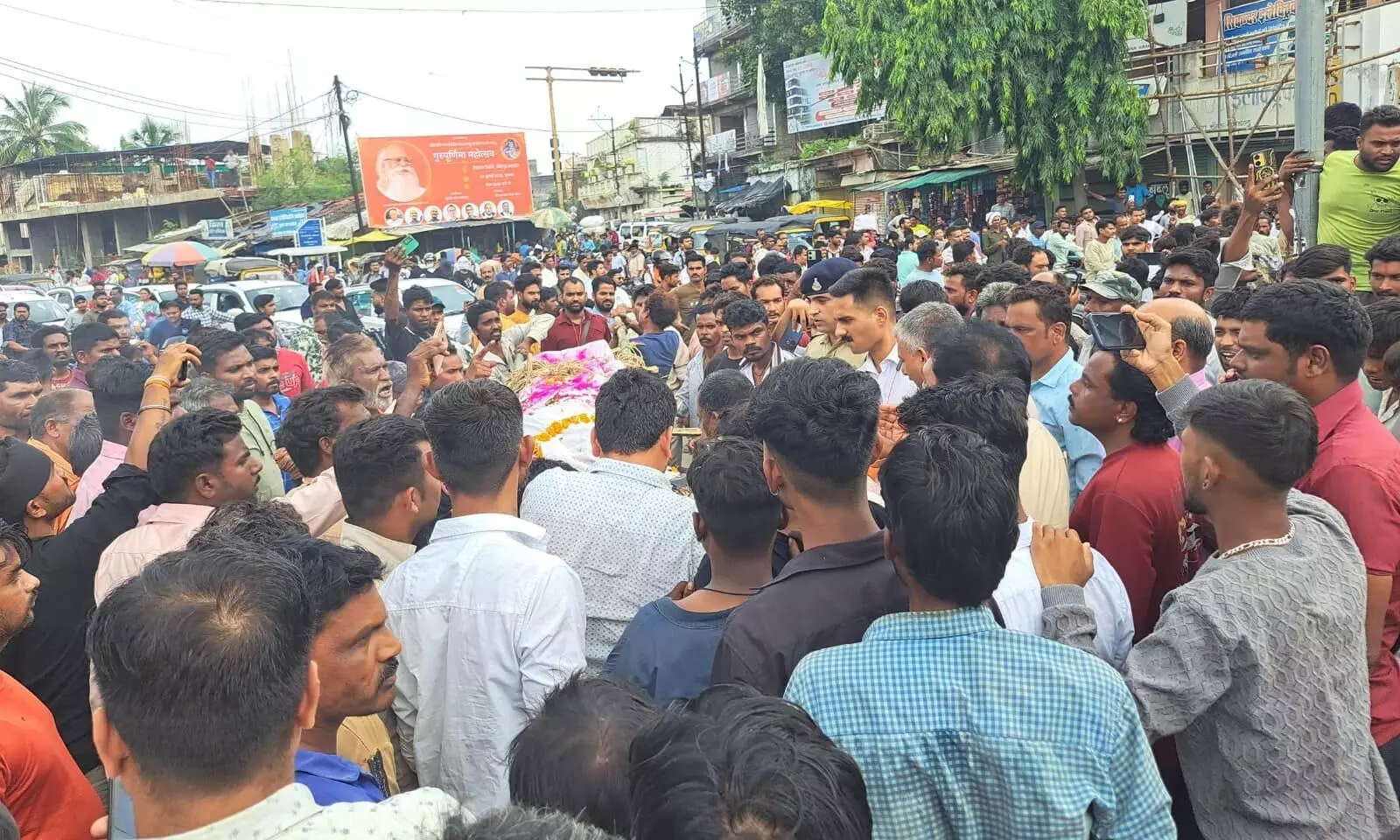 कोतवाली थानाक्षेत्र अंतर्गत ताजिया जुलूस में लंगर के दौरान चाकूबाजी कोतवाली थानाक्षेत्र अंतर्गत ताजिया जुलूस में लंगर के दौरान चाकूबाजी