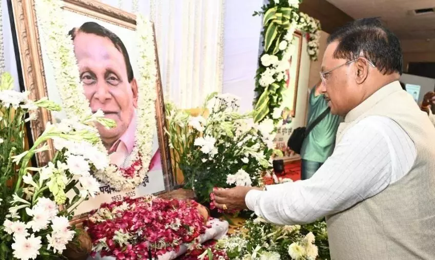 सभी को हंसाने वाला कवि हमें रुलाकर चला गया – मुख्यमंत्री साय सभी को हंसाने वाला कवि हमें रुलाकर चला गया – मुख्यमंत्री साय