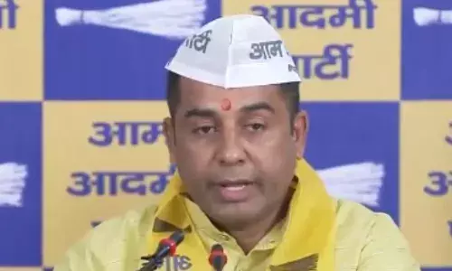क्या सरकारी आवासों में करोड़ों रुपयों से हो रहा नवीनीकरण? AAP विधायक अनिल झा का दावा, रेखा गुप्ता सरकार को घेरा