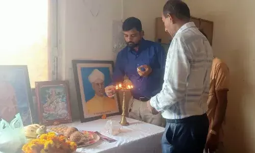 गुरू बिना ज्ञान अधूरा है जैसे दीपक बिना उजाला: अंकुर त्रिवेदी
