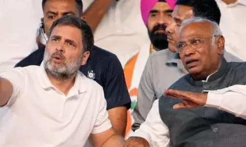 ओडिशा पहुंचे खड़गे और राहुल गांधी ने सत्तारूढ़ बीजेपी सरकार पर साधा निशाना