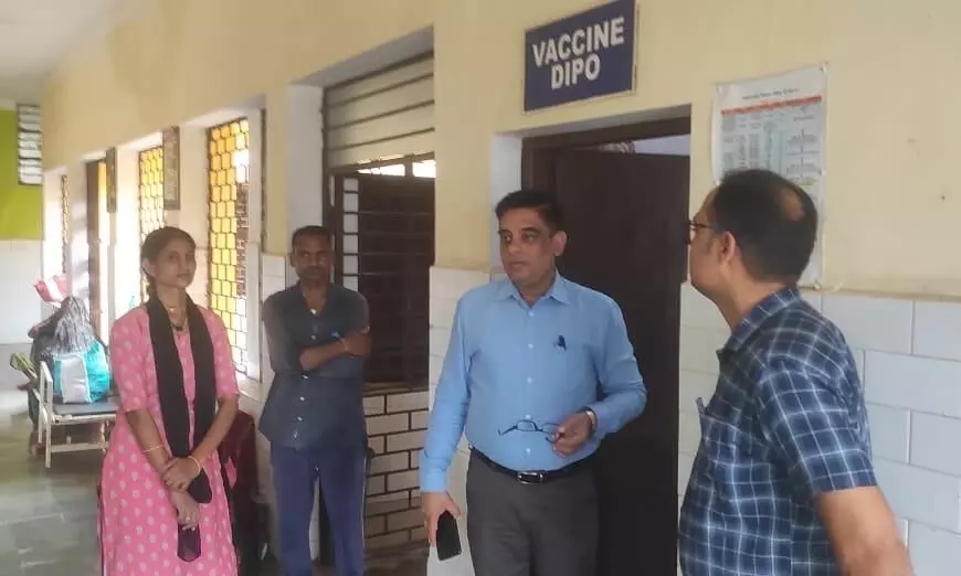 सीएमएचओ ने किया स्वास्थ्य संस्थाओं व वीएचएसएनडी सत्र का निरीक्षण सीएमएचओ ने किया स्वास्थ्य संस्थाओं व वीएचएसएनडी सत्र का निरीक्षण