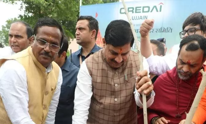 भारतीय संस्कृति और वैदिक परंपरा से पेड़-पौधों में भी जीवन - मुख्यमंत्री डॉ. यादव भारतीय संस्कृति और वैदिक परंपरा से पेड़-पौधों में भी जीवन - मुख्यमंत्री डॉ. यादव