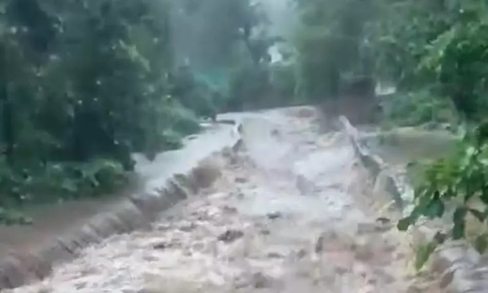 भारी बारिश के चलते अजयगढ मुख्यालय से कई ग्रामों का सम्पर्क टूटा, केन नदीं किनारे बसे ग्रामों में पानी भर जाने से ग्रामीण दहशत में भारी बारिश के चलते अजयगढ मुख्यालय से कई ग्रामों का सम्पर्क टूटा, केन नदीं किनारे बसे ग्रामों में पानी भर जाने से ग्रामीण दहशत में