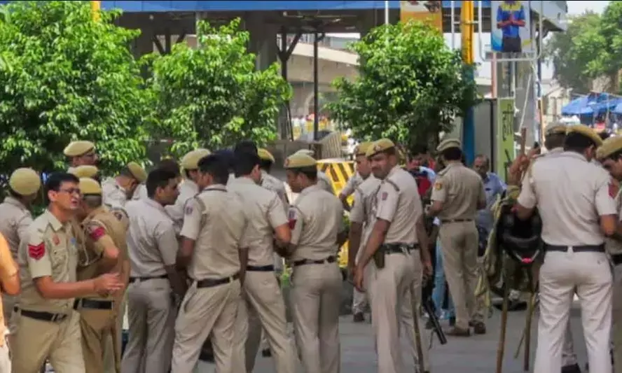 कल होने वाली ब्रजमंडल यात्रा को लेकर हरियाणा सरकार सतर्क, 24 घंटे के लिए इंटरनेट किया बंद, बल्क SMS पर भी लगाई पाबंदी