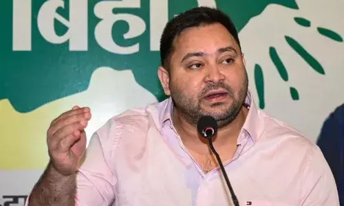 सूत्र के हवाले से बिहार मतदाता सूची में दूसरे देशों के वोटर्स के नाम पर तेजस्वी यादव ने दी प्रतिक्रिया, सूत्र पर किए सवाल, कहा- ये सूत्र को हम मूत्र समझते हैं