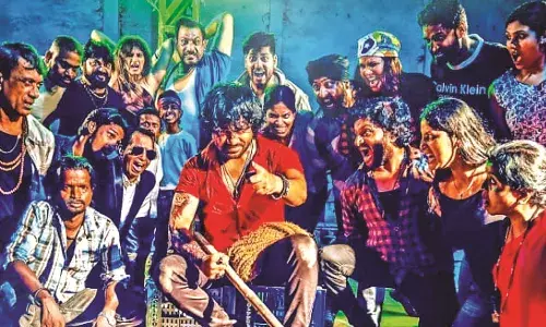 नशा करने से टूटते हुए परिवारों की हकीकत बताएगी फिल्म, कलाकारों ने किया अभिनय