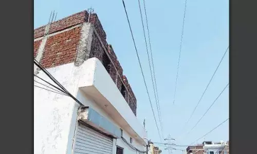 एक्स्ट्रा हाई टेंशन लाइन के दायरे में हो रहे निर्माण बढ़ा रहे हादसे