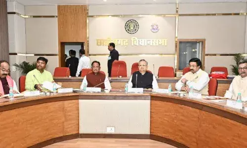 विधानसभा अध्यक्ष डॉ रमन सिंह की अध्यक्षता में विधानसभा के समिति कक्ष में कार्य मंत्रणा समिति की बैठक आयोजित की गई