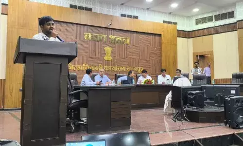 ऑनलाइन सेवाएं प्रदान कर नागरिकों का जीवन आसान बनाएं - काटकर