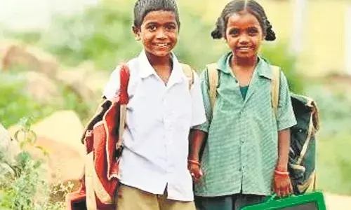 विद्यार्थियों की उम्मीदें टूटीं, पाठ्य पुस्तकों की अब अतिरिक्त डिमांड पूरी होने की आस धूमिल