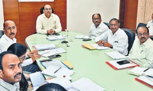 सीएम हेल्पलाइन प्रकरणों के निराकरण मेेंं न हो कोताही