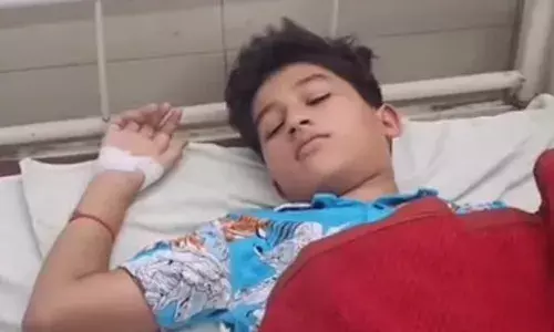 जिला चिकित्सालय में लापरवाही, एक्सपायरी डेट की बोतल मरीज को लगाई, बिगड़ी हालत