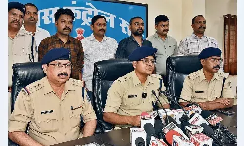 विजय नगर पुलिस ने घेराबंदी कर 4 शातिर चोरों काे दबोचा