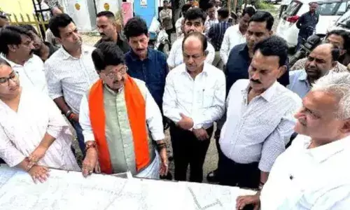 भोपाल के 90 डिग्री ब्रिज के बाद अब इंदौर का जेड डिजाइन वाला ब्रिज चर्चा में, कैलाश विजयवर्गीय ने लगाई अफसरों की क्लास