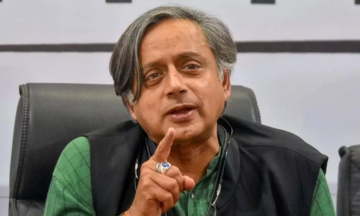 कांग्रेस सांसद शशि थरूर से स्कूल छात्र ने पूछा ये सवाल, जबाव देते हुए कहा- मैं सार्वजनिक रूप से इस विषय पर बोलने..