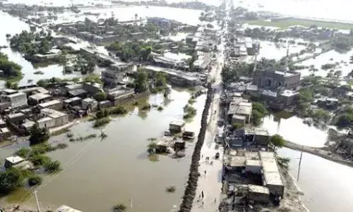 पड़ोसी मुल्क में मूसलाधार बारिश ने मचाई तबाही, अब तक 200 से ज्यादा लोगों की मौत, बच्चों की संख्या सबसे ज्यादा