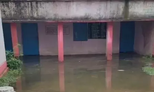 बीहर चौकी का शाला परिसर अतिक्रमण की चपेट में, चारों ओर अतिक्रमण होने से जल निकासी बंद, हो रहा है जलभराव