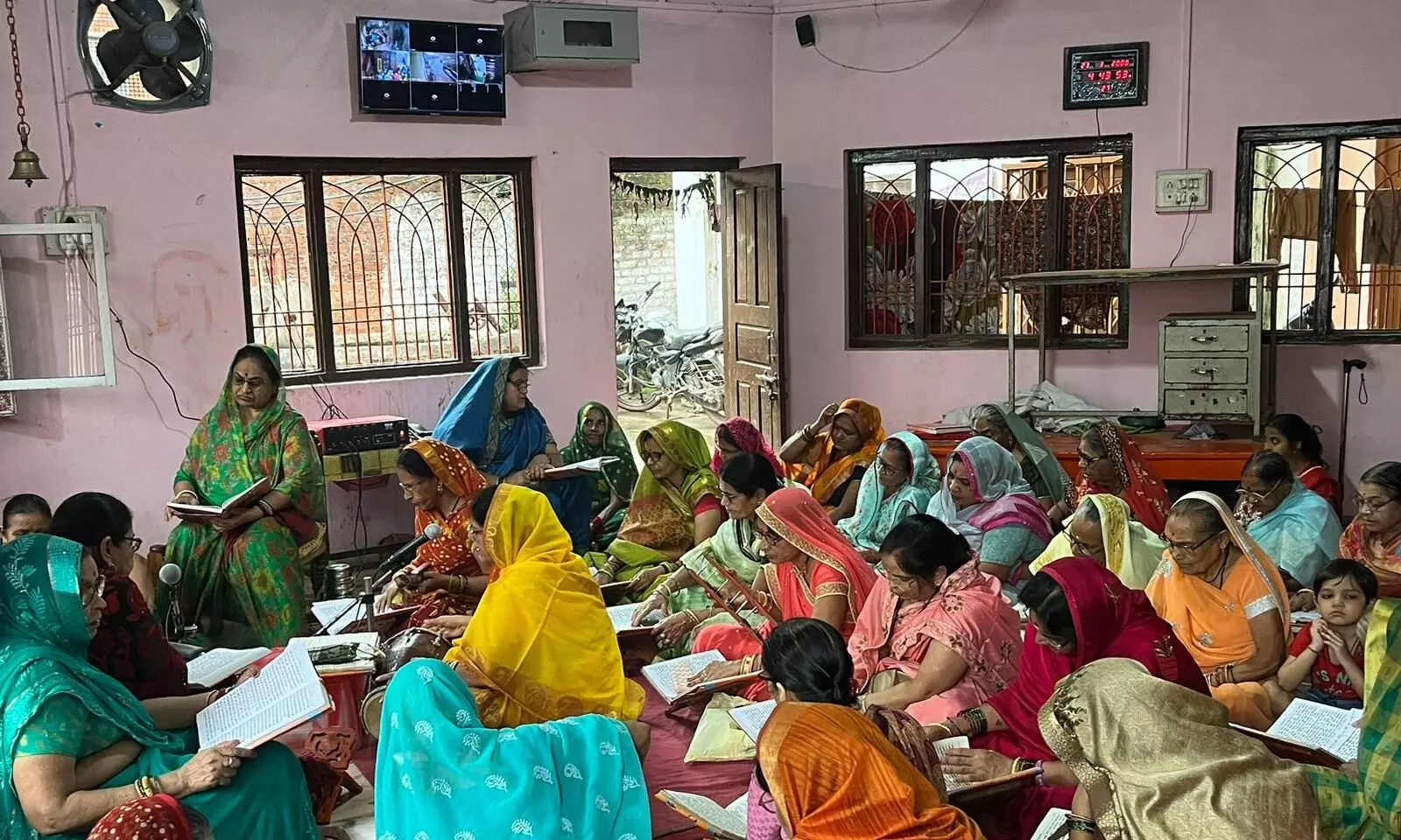 चार दशकों से गूँज रही रामचरितमानस की चौपाइयाँ, राधारानी रामायण मंडली की अविस्मरणीय यात्रा चार दशकों से गूँज रही रामचरितमानस की चौपाइयाँ, राधारानी रामायण मंडली की अविस्मरणीय यात्रा