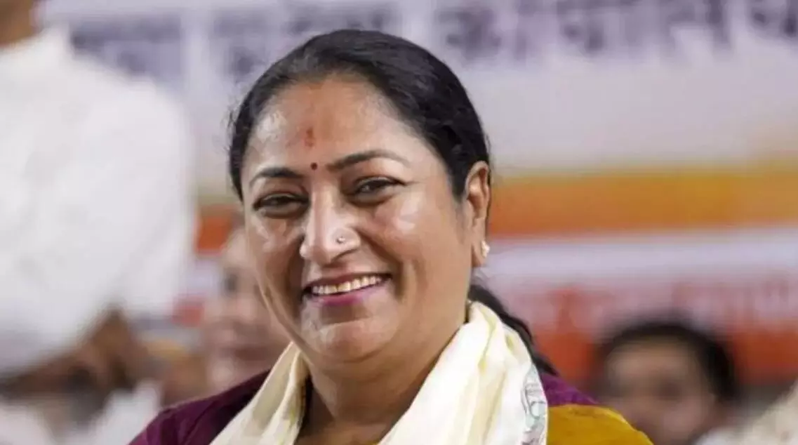 EV पॉलिसी को लेकर रेखा गुप्ता सरकार का बड़ा फैसला, दिल्ली में पॉल्यूशन लेवल को कंट्रोल करने में होगा सीधा फायदा EV पॉलिसी को लेकर रेखा गुप्ता सरकार का बड़ा फैसला, दिल्ली में पॉल्यूशन लेवल को कंट्रोल करने में होगा सीधा फायदा