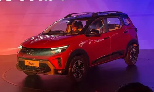 2025 Renault Triber Facelift भारत में नए Logo सहित 35 अपडेट के साथ हुई लॉन्च, शुरुआती कीमत 6.29 लाख रुपए