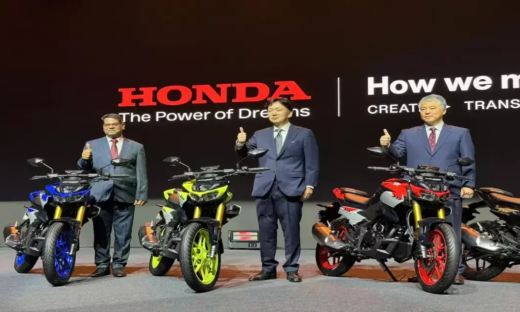 होंडा ने पेश की नई शाइन 100 डीएक्स और सीबी 125 हॉर्नेट बाइक, कामयाबी का जश्न होंडा ने पेश की नई शाइन 100 डीएक्स और सीबी 125 हॉर्नेट बाइक, कामयाबी का जश्न