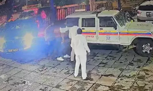 विजय घाडगे मारपीट मामला - सुबह खुद चलकर फरार सूरज चव्हाण थाने में हुए पेश