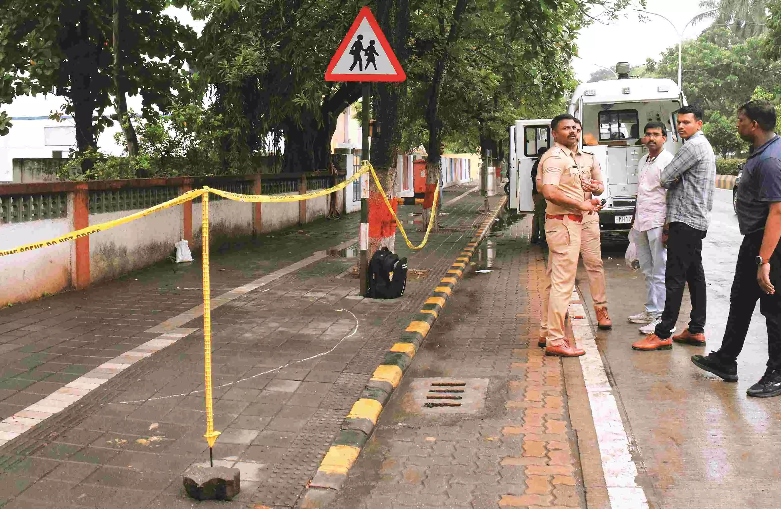 दामाद ने सास का गला रेता, हिरासत में सिविल लाइंस में सनसनीखेज वारदात दामाद ने सास का गला रेता, हिरासत में सिविल लाइंस में सनसनीखेज वारदात