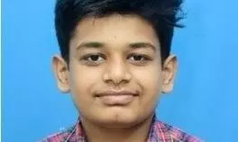 डीएव्ही के छात्र ओम द्विवेदी ने जेईई एडवांस में अर्जित की सफलता डीएव्ही के छात्र ओम द्विवेदी ने जेईई एडवांस में अर्जित की सफलता