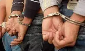 विधवा बहू को गुजरात में बेचने वाले चार आरोपियों को पुलिस ने किया गिरफ्तार