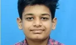 डीएव्ही के छात्र ओम द्विवेदी ने जेईई एडवांस में अर्जित की सफलता