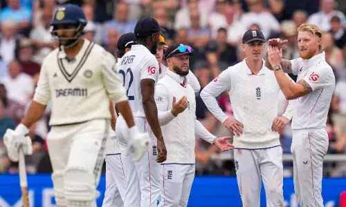 मैनचेस्टर टेस्ट की पहली पारी में 358 रन पर सिमटी टीम इंडिया, इंजर्ड पंत ने जड़ा अर्धशतक, स्टोक्स ने 5 विकेट झटके मैनचेस्टर टेस्ट की पहली पारी में 358 रन पर सिमटी टीम इंडिया, इंजर्ड पंत ने जड़ा अर्धशतक, स्टोक्स ने 5 विकेट झटके