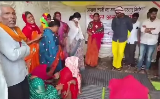 भूख हड़ताल पर बैठी महिला किसान की मृत्यु , आक्रोशित हुए आंदोलनकर्ता भूख हड़ताल पर बैठी महिला किसान की मृत्यु , आक्रोशित हुए आंदोलनकर्ता