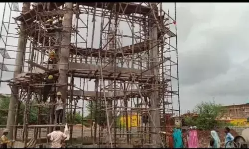 जल जीवन मिशन का कार्य सिमरिया में पडा ठप्प, निर्माणाधीन टंकी में घटिया सामग्री के लग रहे आरोप