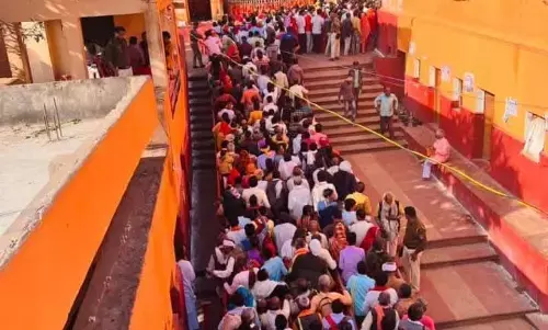 हरियाली अमावस्या पर चित्रकूट पहुंचे 5 लाख श्रद्धालु