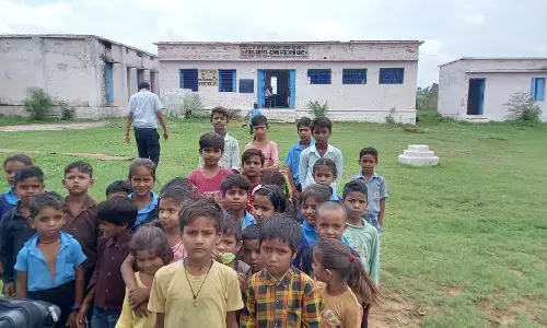 शिक्षण संस्थानों की हालत खराब, कहीं छत टूटने का डर तो कहीं कमरो में टपक रहा है बारिश का पानी