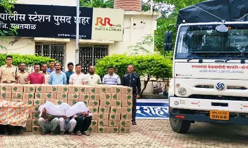 राज्यमंत्री बोर्डीकर का नाम लिखे ट्रक से हो रही थी शराब तस्करी राज्यमंत्री बोर्डीकर का नाम लिखे ट्रक से हो रही थी शराब तस्करी