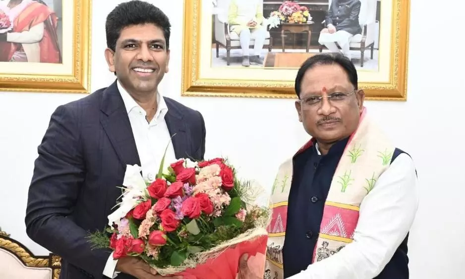 मुख्यमंत्री विष्णु देव साय से केंद्रीय संचार एवं ग्रामीण विकास राज्य मंत्री डॉ. चन्द्रशेखर पेम्मासानी ने की सौजन्य मुलाकात मुख्यमंत्री विष्णु देव साय से केंद्रीय संचार एवं ग्रामीण विकास राज्य मंत्री डॉ. चन्द्रशेखर पेम्मासानी ने की सौजन्य मुलाकात