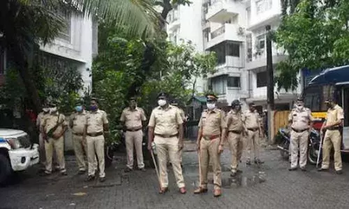 पुणे पुलिस का रेव पार्टी पर छापा , पूर्व मंत्री एकनाथ खड़से के दामाद समेत सात लोग गिरफ्तार