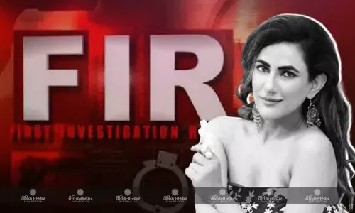 बीते दिन फिल्म ‘सो लॉन्ग वैली’ के प्रीमियर में हंगामे के बाद, एक्ट्रेस रूचि गुज्जर समेत 6 लोगों पर केस दर्ज