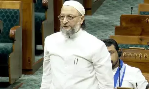 पानी और खून साथ नहीं बहेगा और आप क्रिकेट मैच खेलेंगे, एशिया कप में भारत-पाक मैच को लेकर सरकार पर बरसे ओवैसी पानी और खून साथ नहीं बहेगा और आप क्रिकेट मैच खेलेंगे, एशिया कप में भारत-पाक मैच को लेकर सरकार पर बरसे ओवैसी