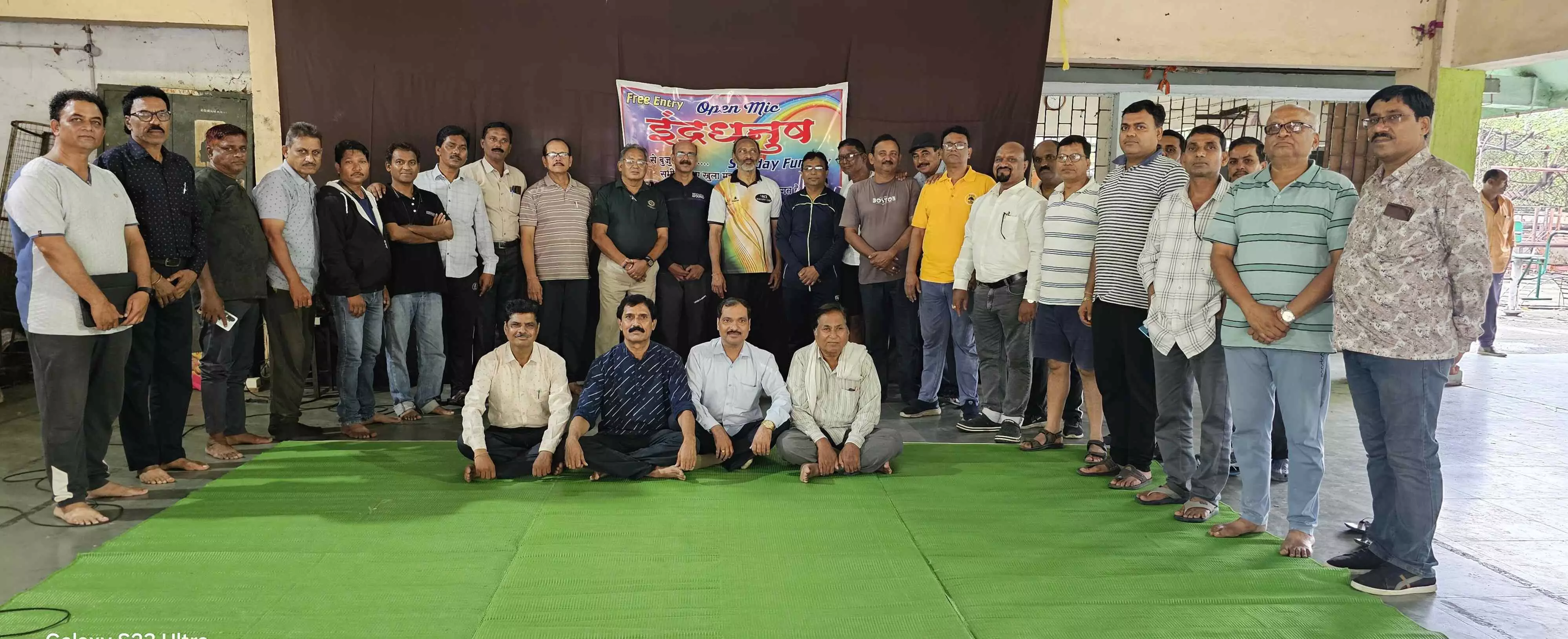 इंद्रधनुष ओपन माइक में कलाकारों ने बिखेरे रंग, टीम की एकजुटता से मिलती सफलता इंद्रधनुष ओपन माइक में कलाकारों ने बिखेरे रंग, टीम की एकजुटता से मिलती सफलता