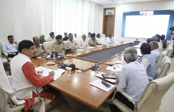 अपराध कैसे भी हों पुलिस त्वरित एक्शन सुनिश्चित करें - मुख्यमंत्री डॉ. यादव अपराध कैसे भी हों पुलिस त्वरित एक्शन सुनिश्चित करें - मुख्यमंत्री डॉ. यादव
