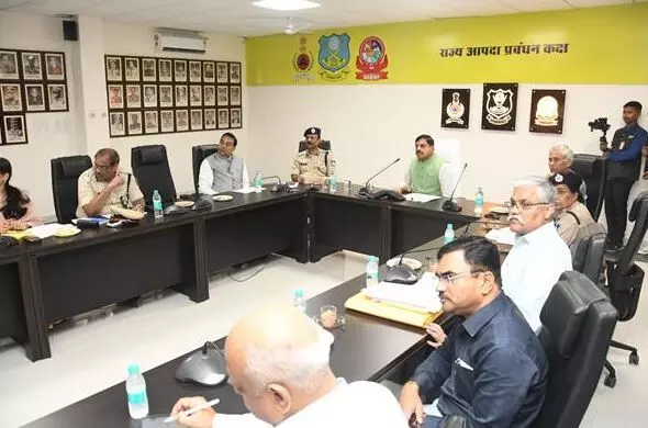 सजग रहें, एहतिहात बरतें, वर्षा प्रभावितों के भोजन-पानी, रहवास और दवा सबकी व्यवस्था करें - मुख्यमंत्री डॉ. यादव सजग रहें, एहतिहात बरतें, वर्षा प्रभावितों के भोजन-पानी, रहवास और दवा सबकी व्यवस्था करें - मुख्यमंत्री डॉ. यादव