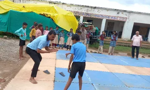नागपंचमी पर छात्र-छात्राओं को खिलाई गई कबड्डी