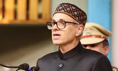 CM उमर अब्दुल्ला का केंद्र सरकार पर तंज, कहा - 370 हटने पर आतंकवाद खत्म हो जाएगा, लेकिन आज भी आतंकी मारे जा रहे CM उमर अब्दुल्ला का केंद्र सरकार पर तंज, कहा - 370 हटने पर आतंकवाद खत्म हो जाएगा, लेकिन आज भी आतंकी मारे जा रहे