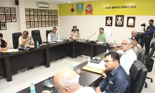 सजग रहें, एहतिहात बरतें, वर्षा प्रभावितों के भोजन-पानी, रहवास और दवा सबकी व्यवस्था करें - मुख्यमंत्री डॉ. यादव सजग रहें, एहतिहात बरतें, वर्षा प्रभावितों के भोजन-पानी, रहवास और दवा सबकी व्यवस्था करें - मुख्यमंत्री डॉ. यादव