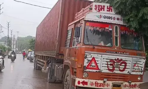 ट्रक की ठोकर से नपा कर्मचारी की मौत, मैहर में राष्ट्रीय राजमार्ग पर हुआ हादसा